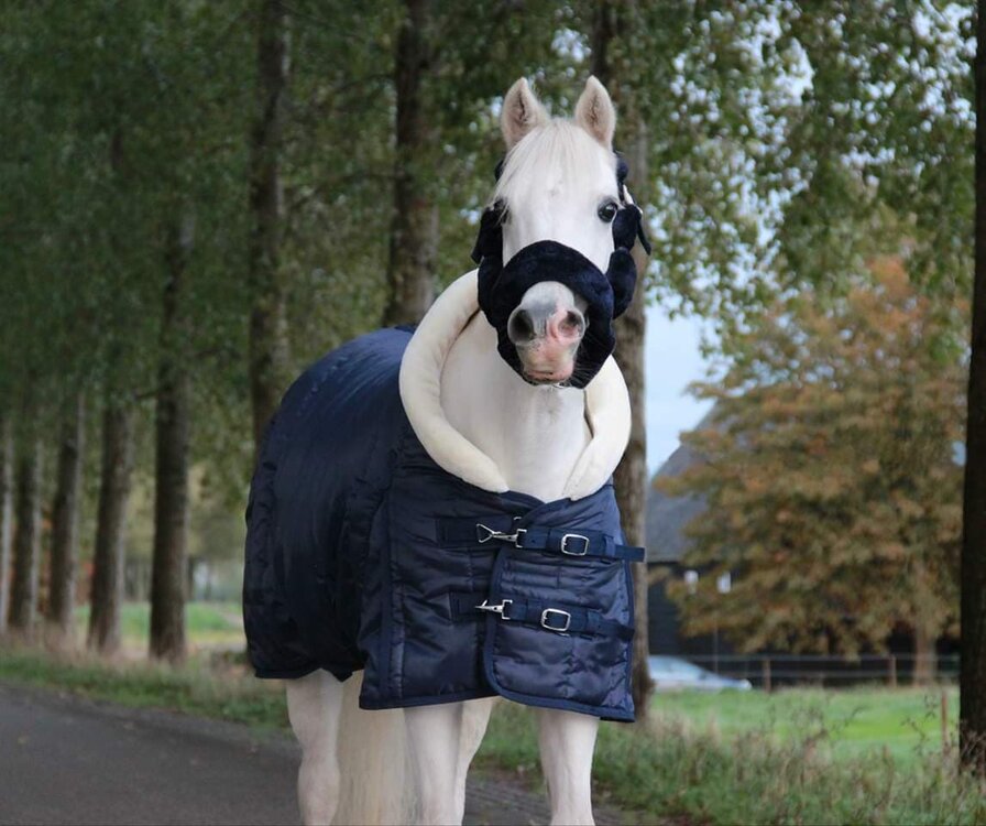 1408 HB showdeken Fluffy hood