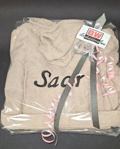 badjas maat  8 tot 10   jaar  Pinkstone met naam geborduurd op de rug 