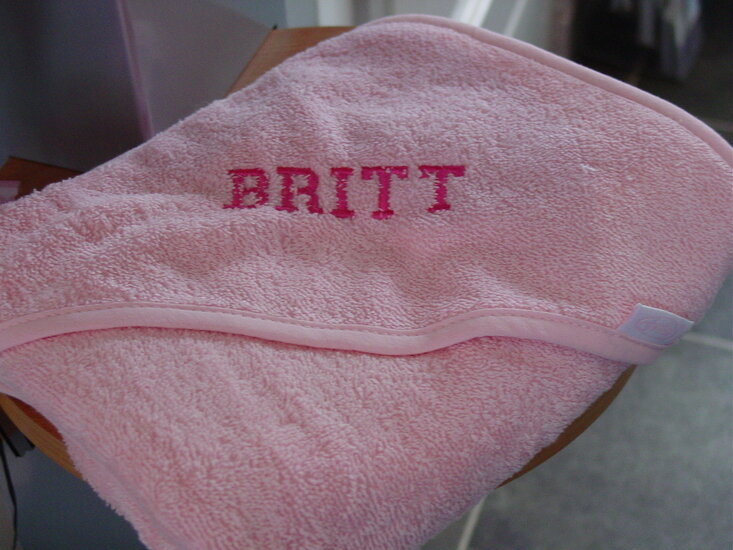 badcape  licht roze met naam