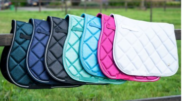 654A HB Showtime Veelzijdigheid dekjes met St logo