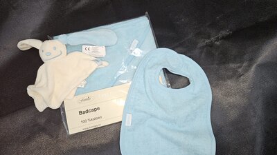 Baby blauw pakket met naam geborduurd 